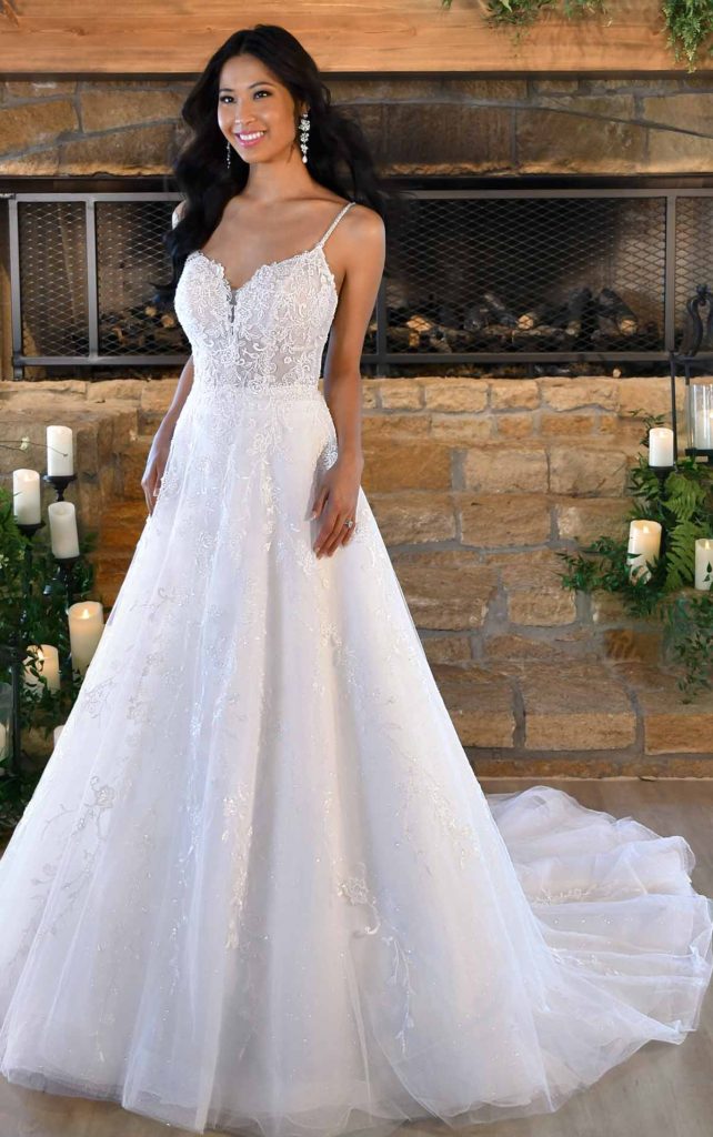 7398 Stella York Pure Bridal