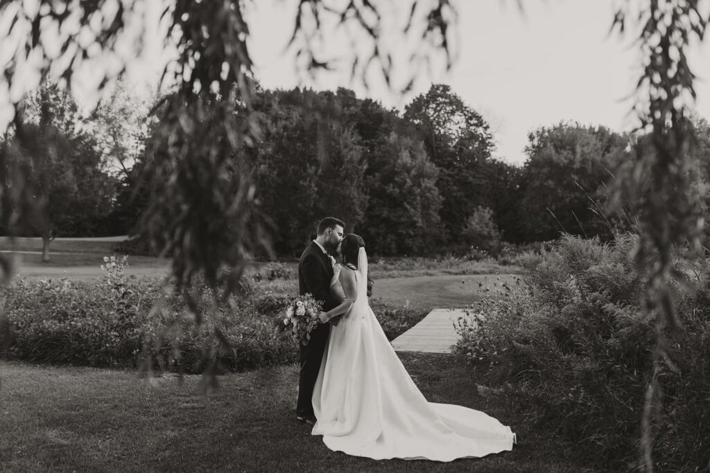 Laura Stella York Pure Bridal.b 1024x683